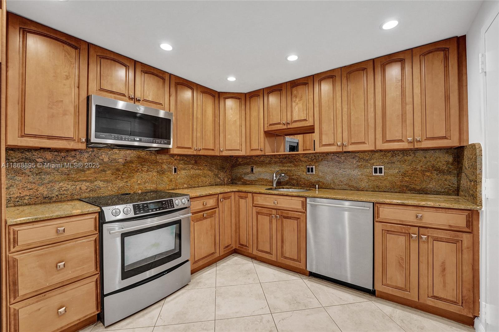 Photo of 1500 Ocean Dr  #6F, Hollywood, Florida, 33019 - 