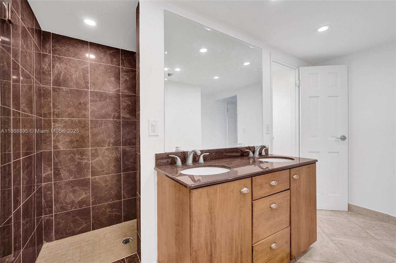 Photo of 1500 Ocean Dr  #6F, Hollywood, Florida, 33019 - 