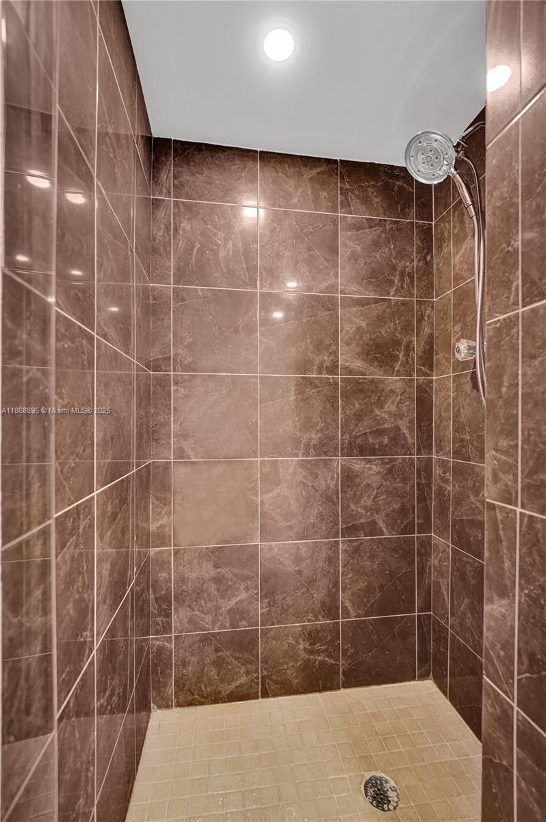 Photo of 1500 Ocean Dr  #6F, Hollywood, Florida, 33019 - 