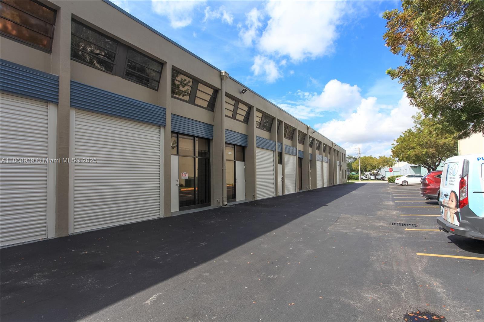 See details 12051 / sq. ft. $ 2025-08-29 0 Photo
