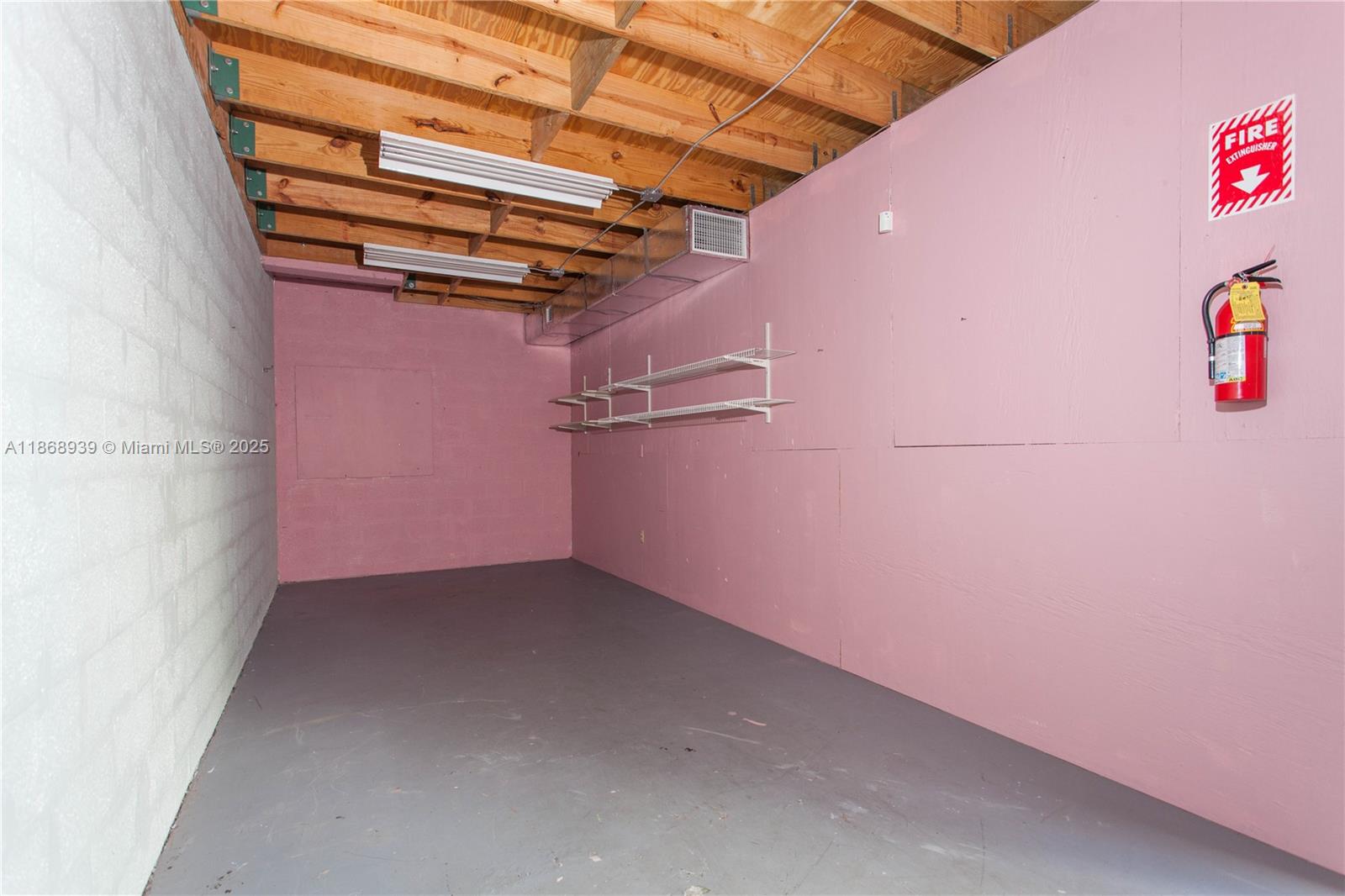 See details 12051 / sq. ft. $ 2025-08-29 0 Photo