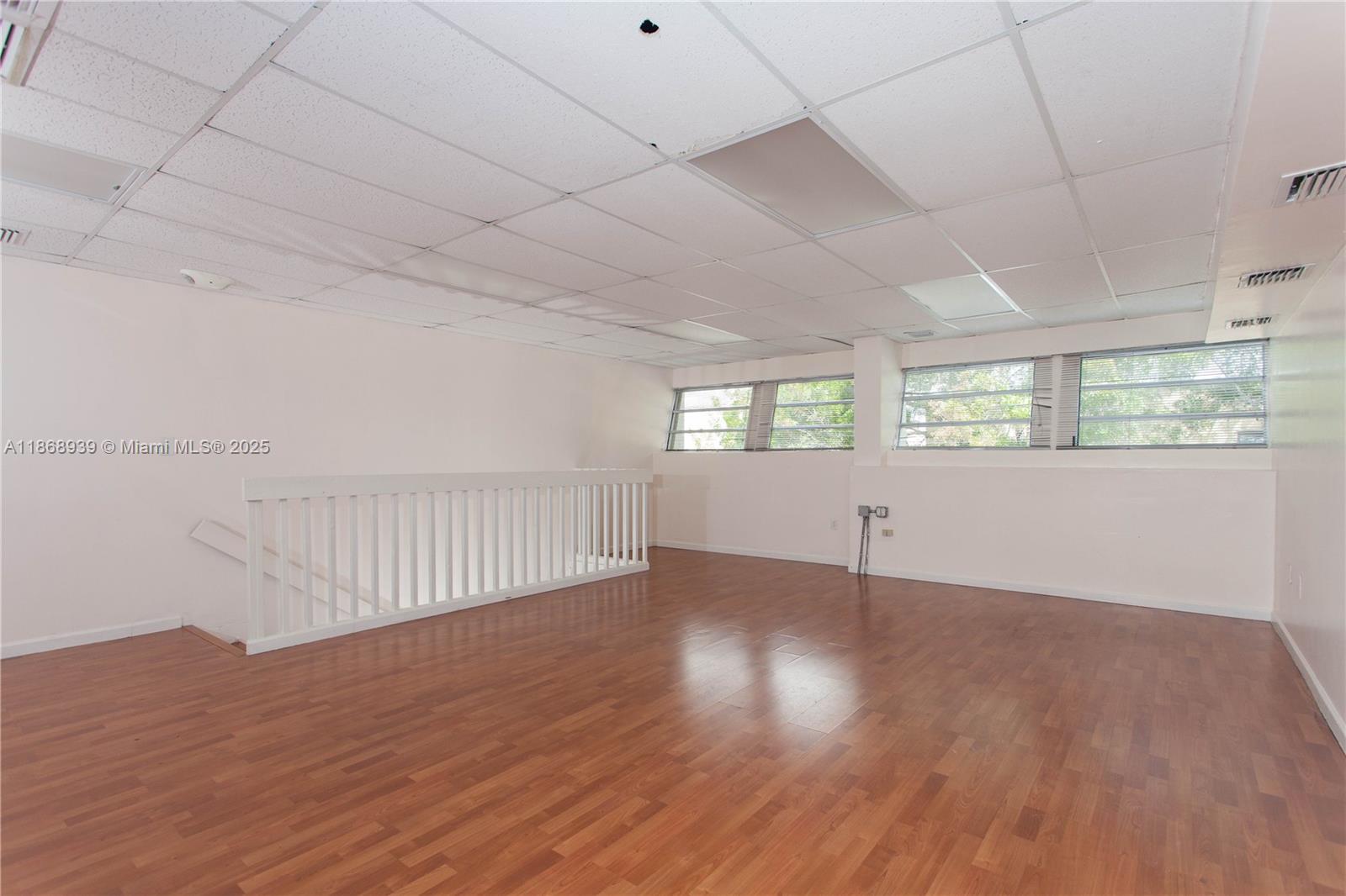 See details 12051 / sq. ft. $ 2025-08-29 0 Photo