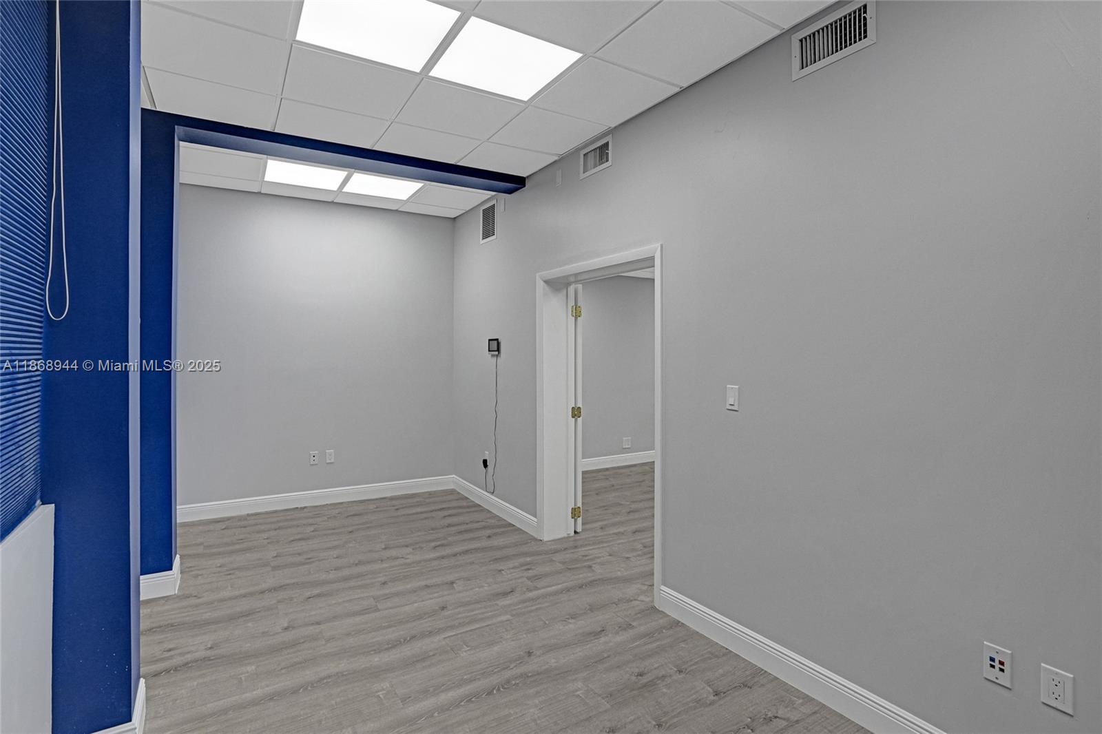   /   sq. ft. $ 2025-08-29 0 foto