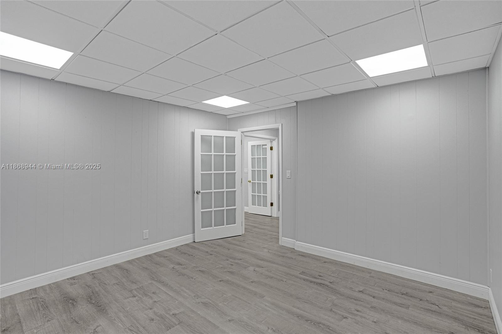   /   sq. ft. $ 2025-08-29 0 foto