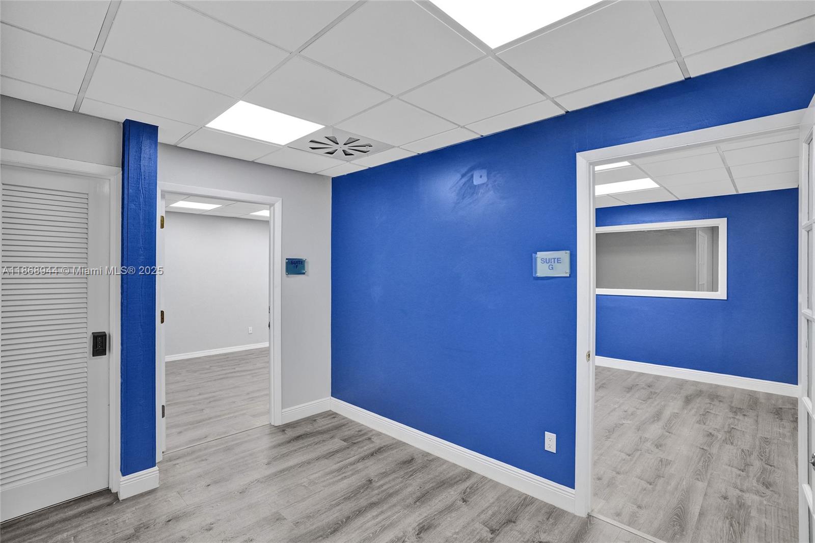   /   sq. ft. $ 2025-08-29 0 foto