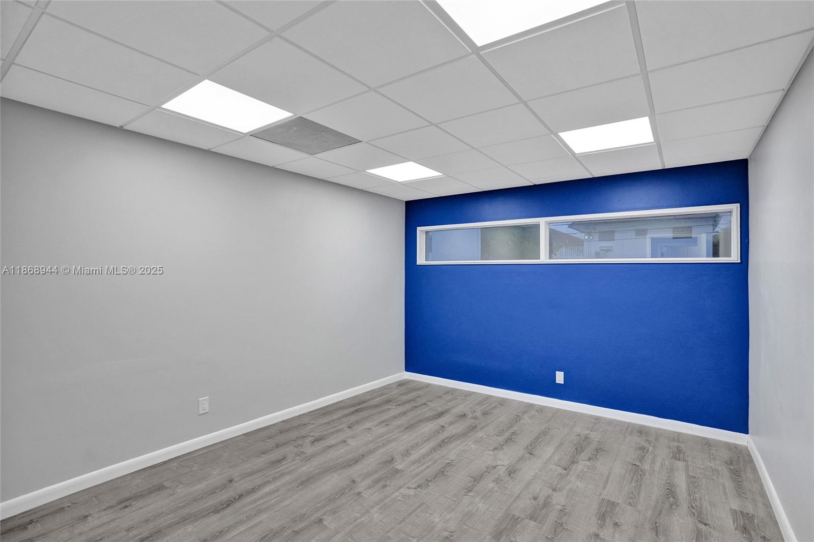   /   sq. ft. $ 2025-08-29 0 foto