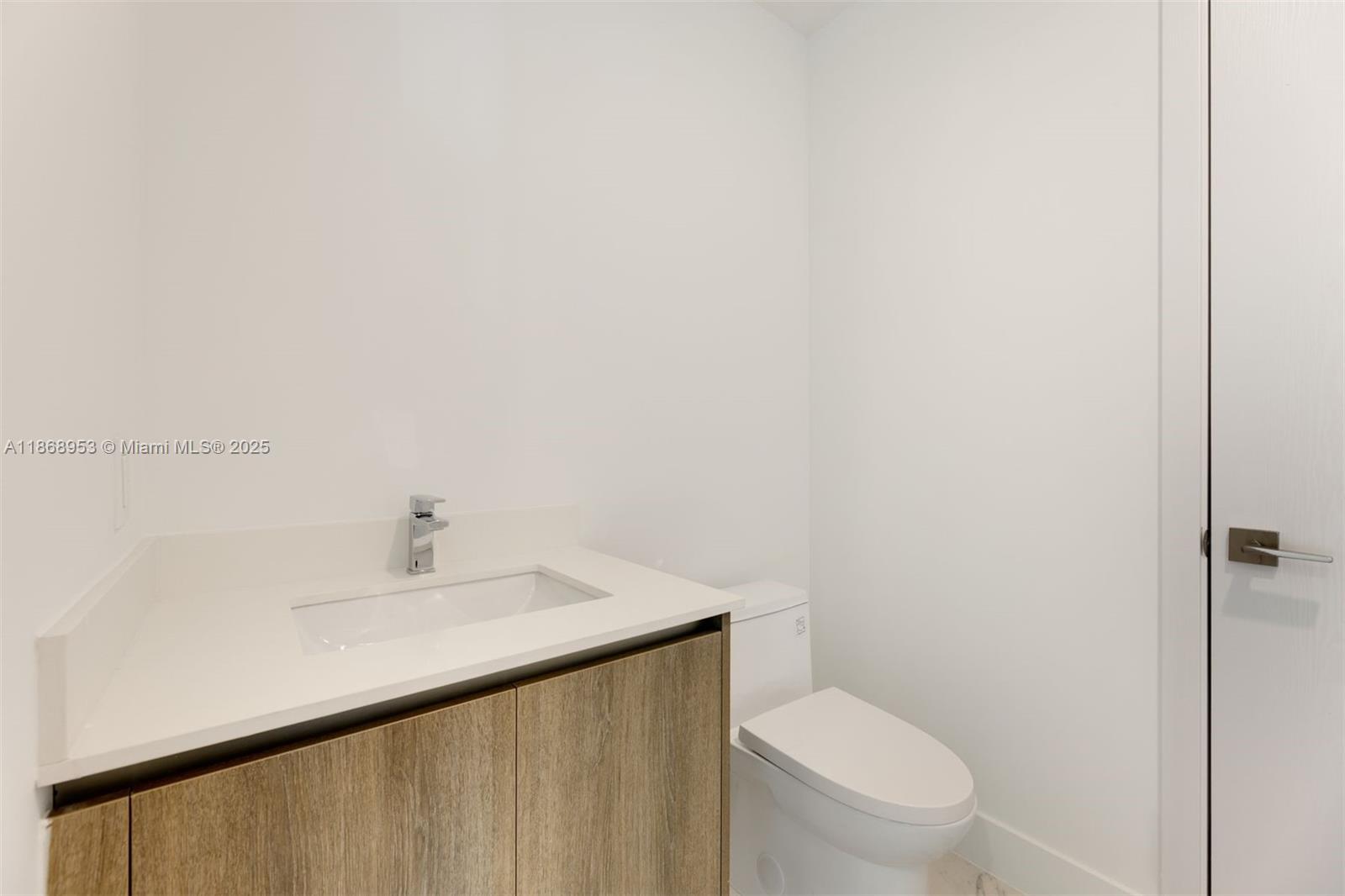 805 2 / 3 1675 sq. ft. $ 2025-08-29 0 foto