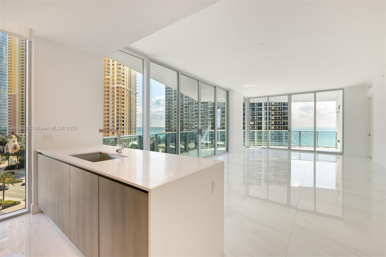 805 2 / 3 1675 sq. ft. $ 2025-08-29 0 foto