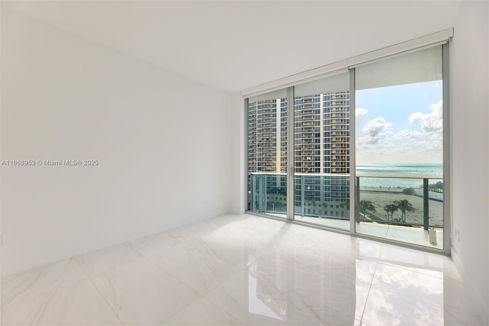 805 2 / 3 1675 sq. ft. $ 2025-08-29 0 foto