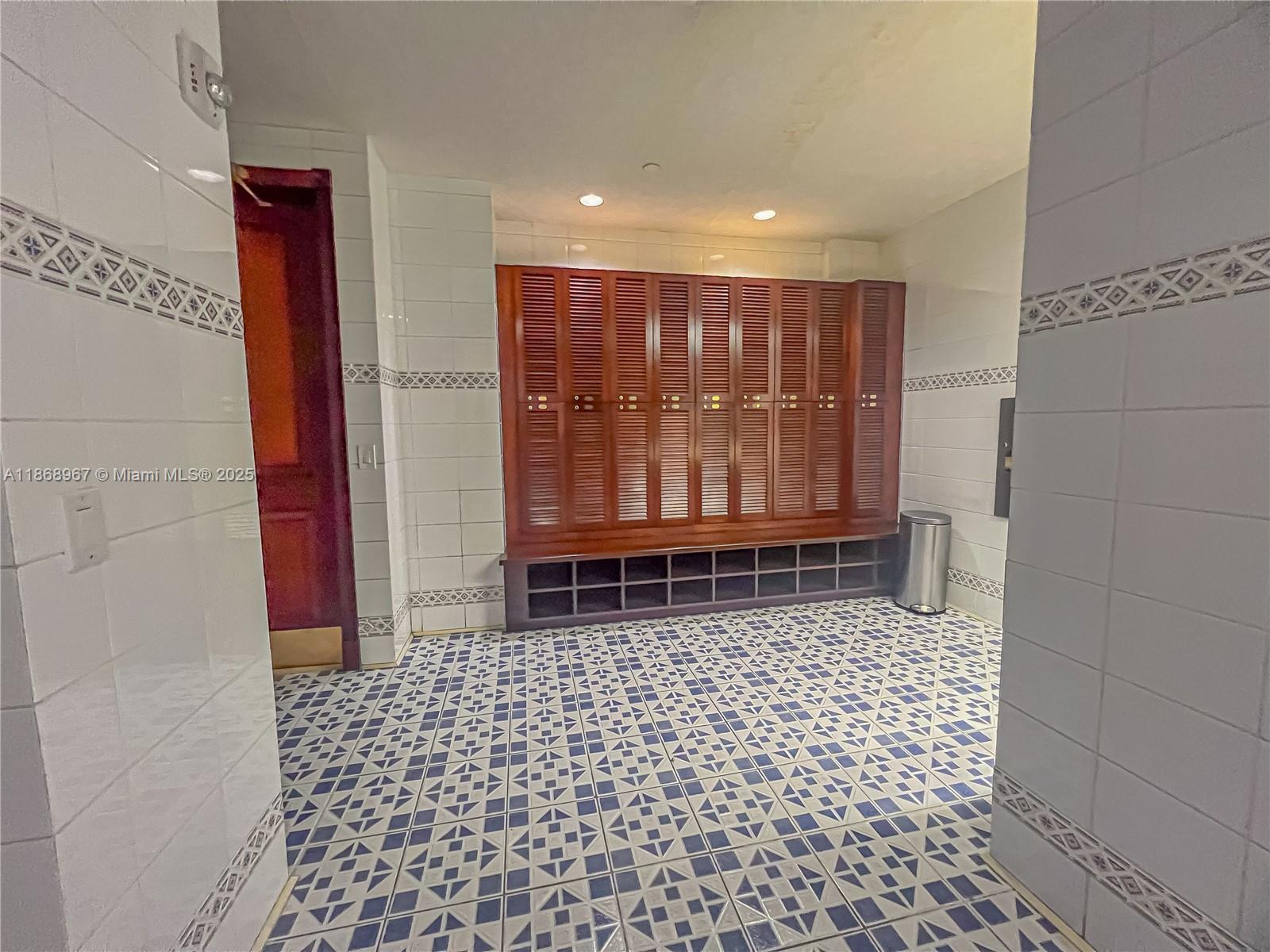 Photo of 8925 Collins Ave  #4D, Surfside, Florida, 33154 - 
