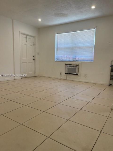 See details / 2660 sq. ft. $ 2025-08-29 0 Photo
