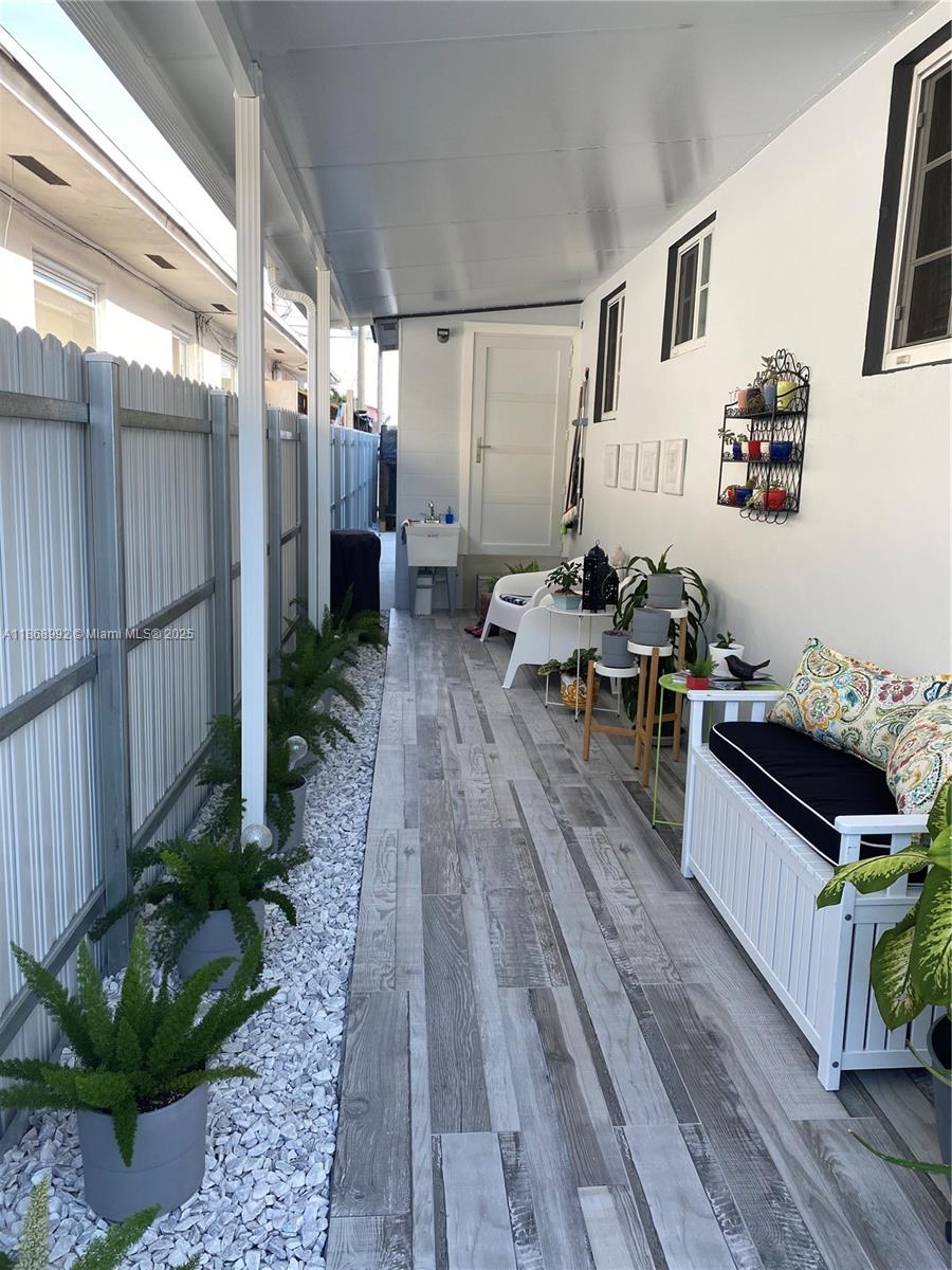 See details / 1700 sq. ft. $ 2025-08-29 0 Photo