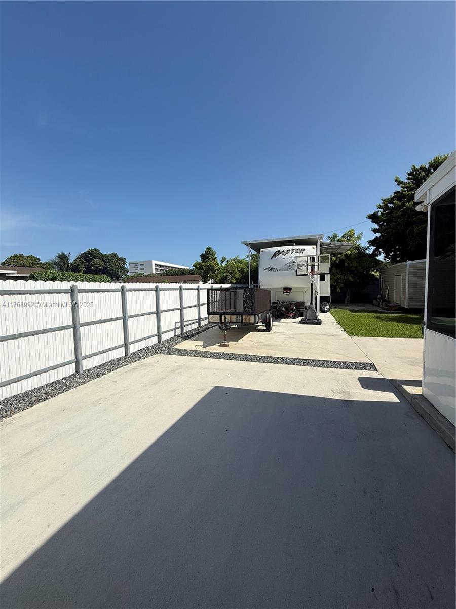 See details / 1700 sq. ft. $ 2025-08-29 0 Photo