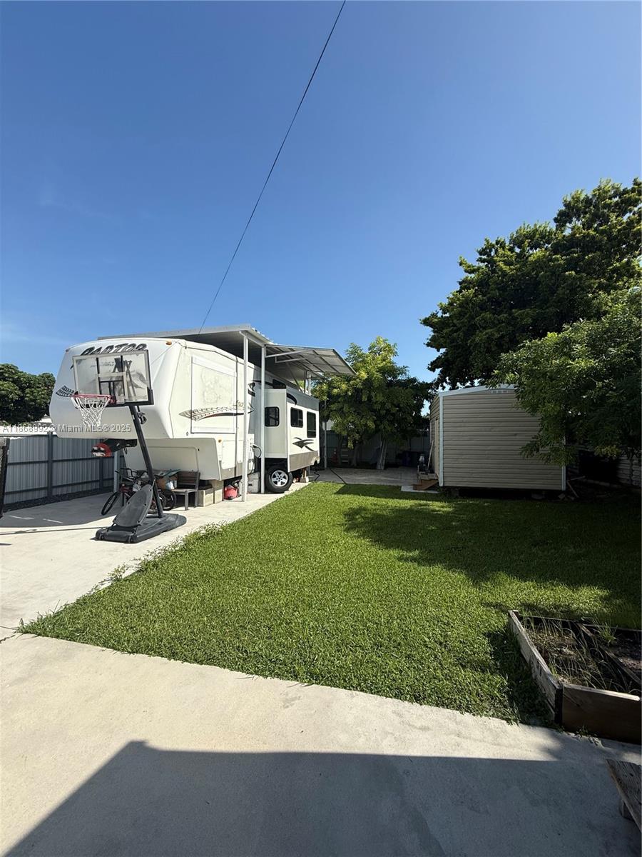 See details / 1700 sq. ft. $ 2025-08-29 0 Photo