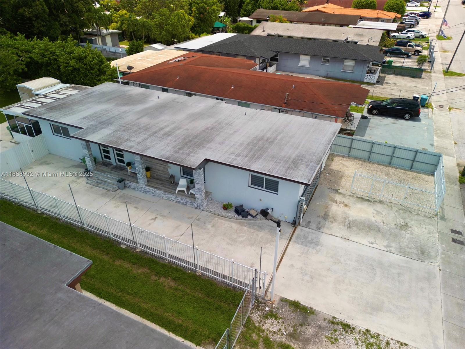 See details / 1700 sq. ft. $ 2025-08-29 0 Photo