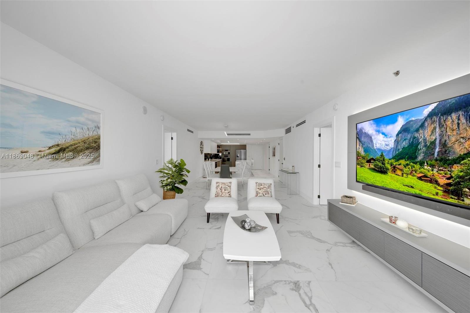 Ver detalles 3103 3 / 3 1841 sq. ft. $ 2025-08-29 0 foto