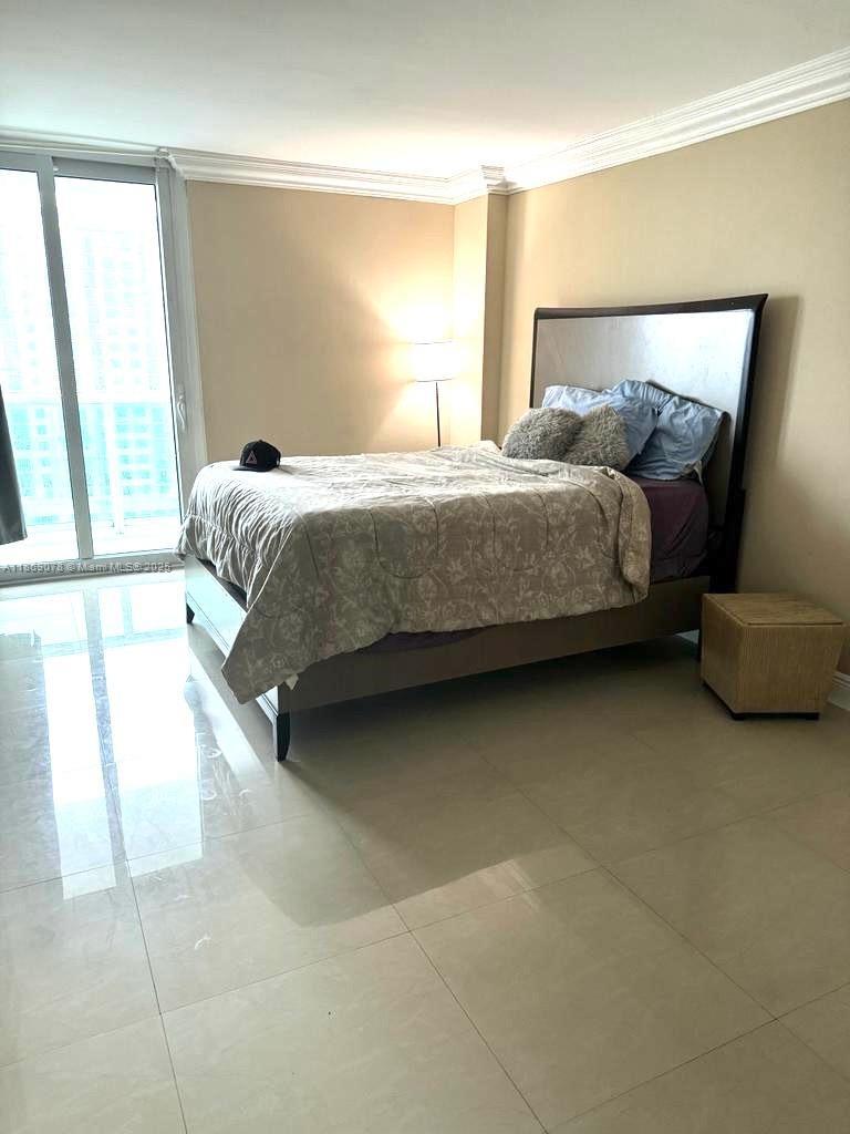 Подробнее 1230 1 / 2 991 кв.футов $ 2025-08-29 0 Фото