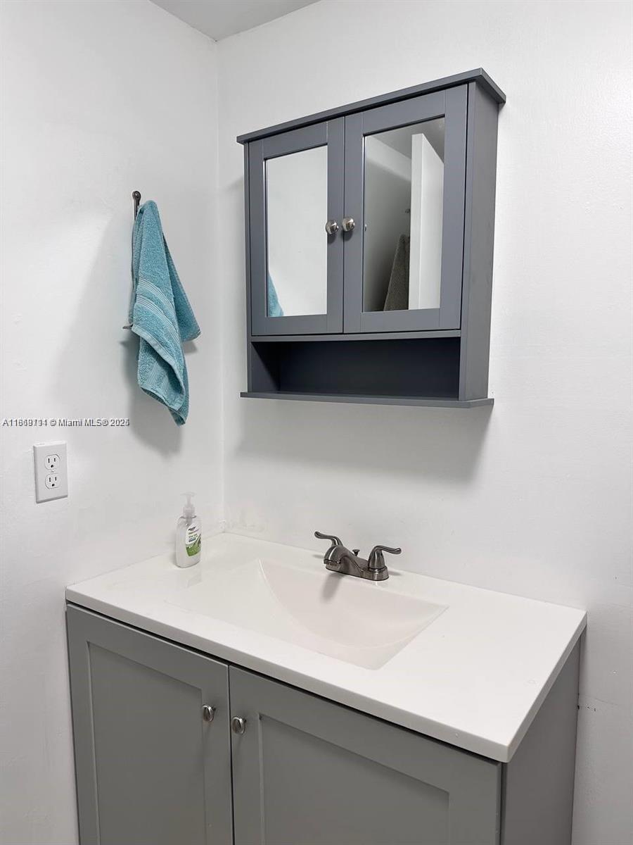 Photo of 319 14th Ave  #106, Hallandale Beach, Florida, 33009 - 