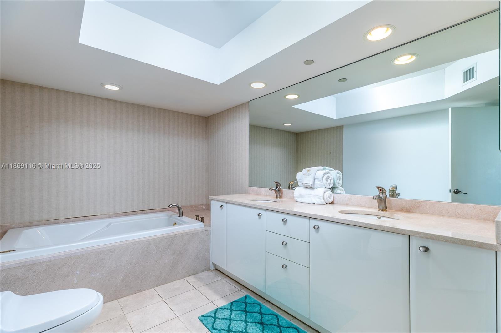 Photo of 16500 Collins Ave  #655, Sunny Isles Beach, Florida, 33160 - 
