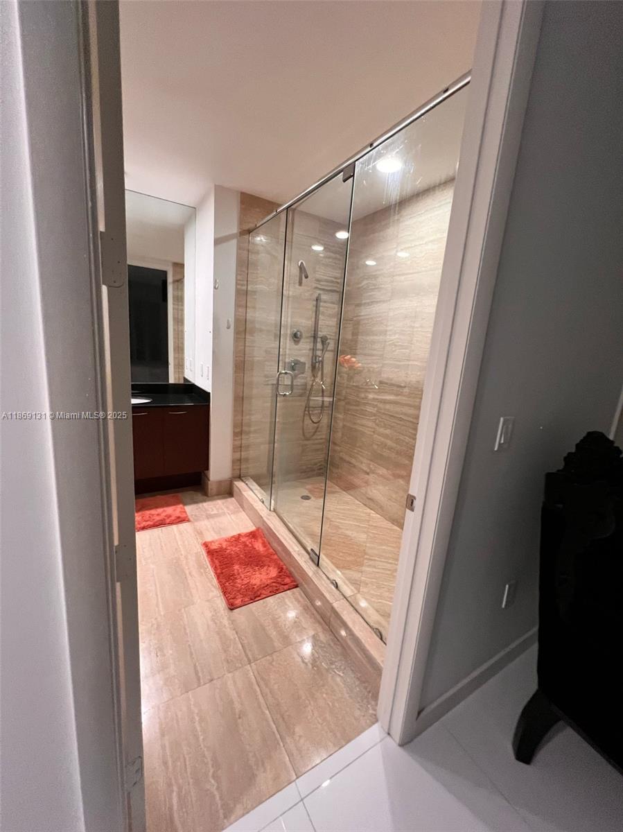 605 2 / 2 1463 sq. ft. $ 2025-09-07 0 Photo