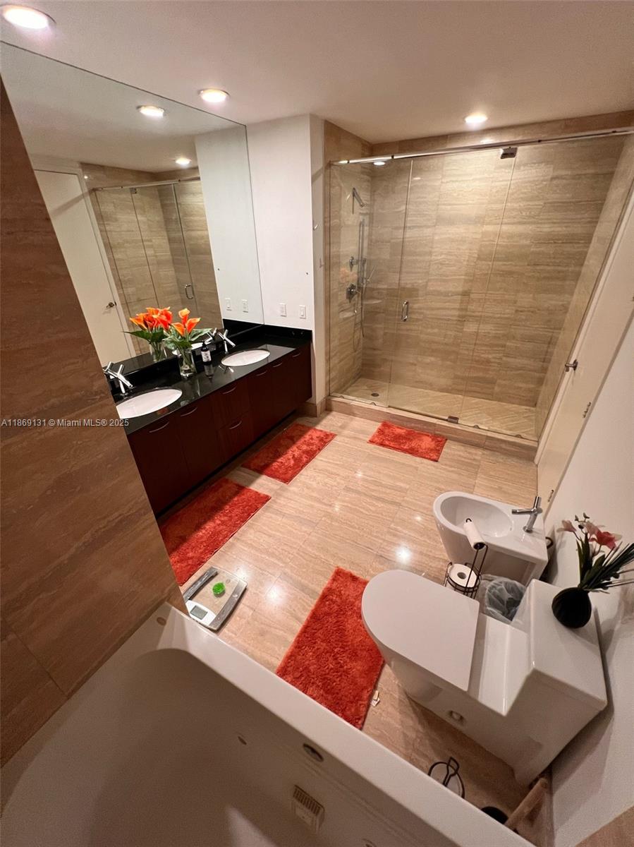 605 2 / 2 1463 sq. ft. $ 2025-09-07 0 Photo