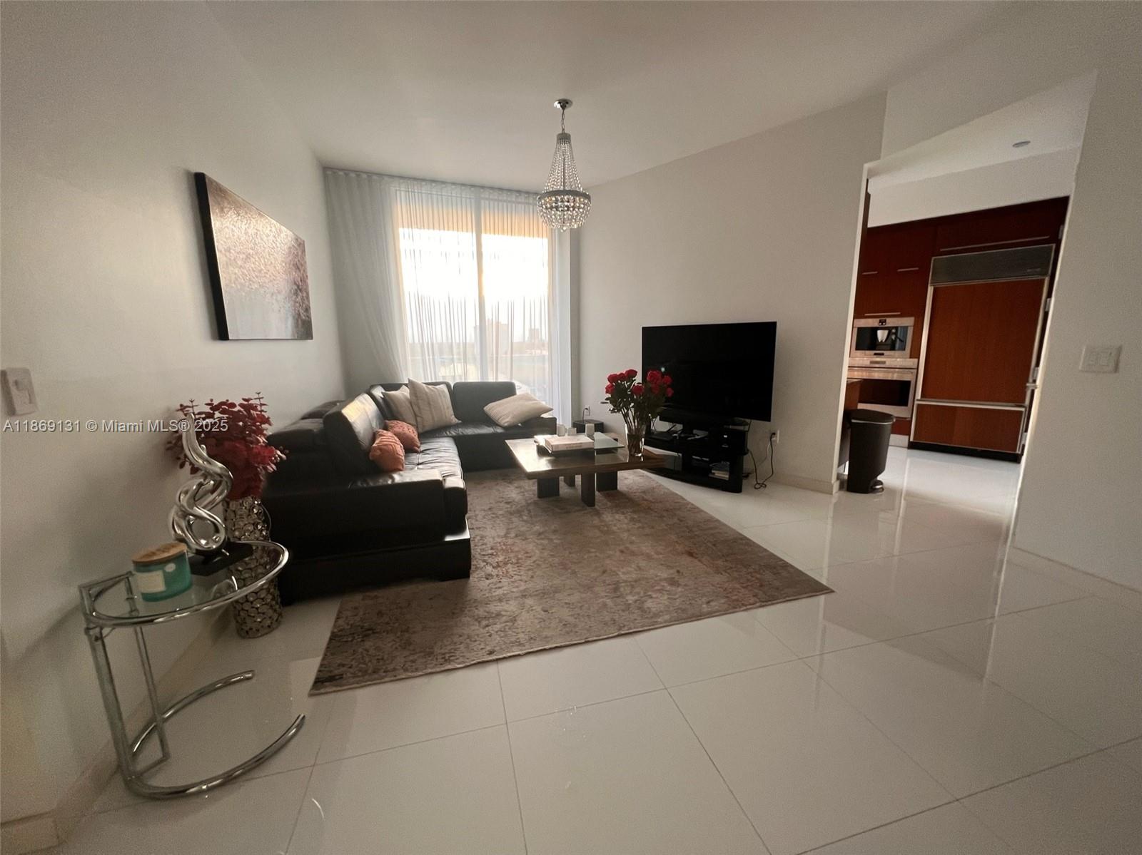 605 2 / 2 1463 sq. ft. $ 2025-09-07 0 Photo