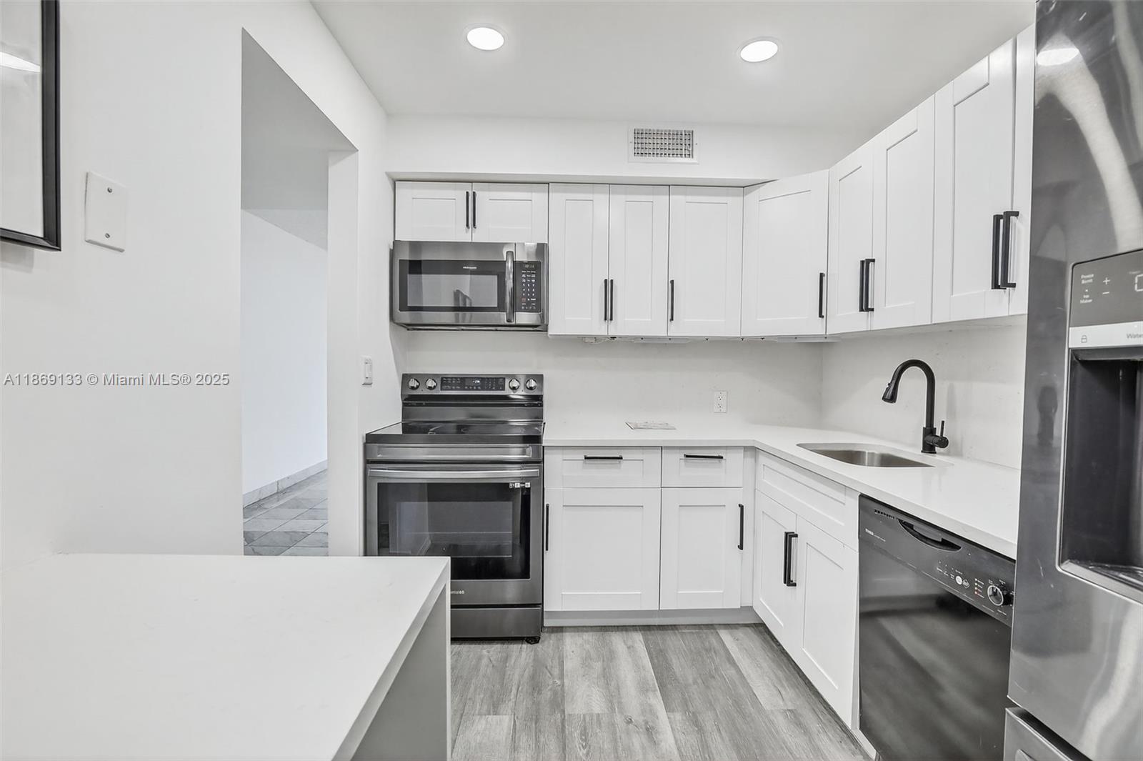 Photo of 20379 Country Club Dr  #1639, Aventura, Florida, 33180 - 