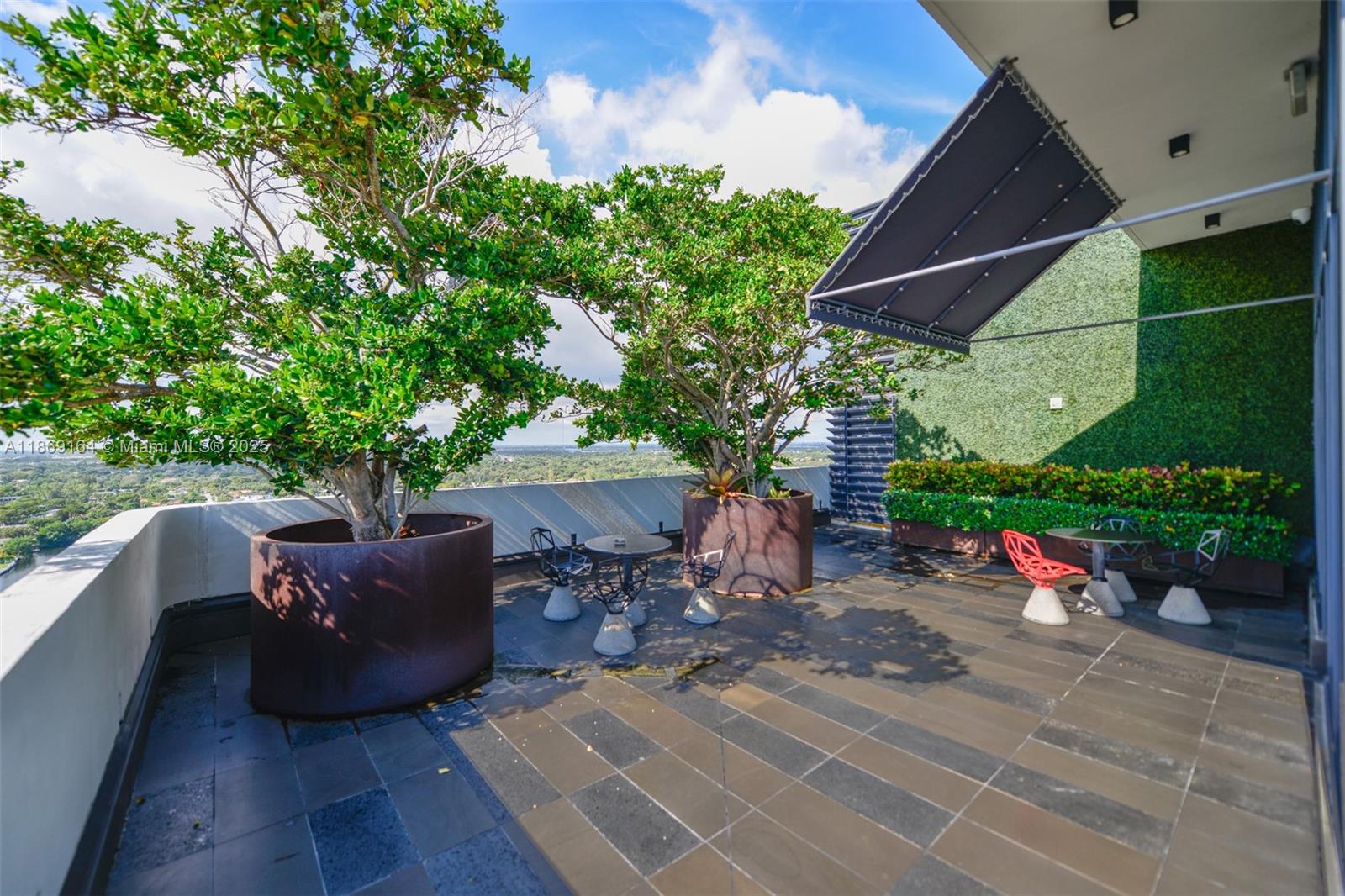 See details / sq. ft. $ 2025-08-29 0 Photo