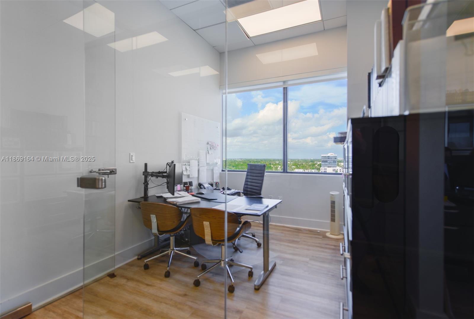 See details / sq. ft. $ 2025-08-29 0 Photo