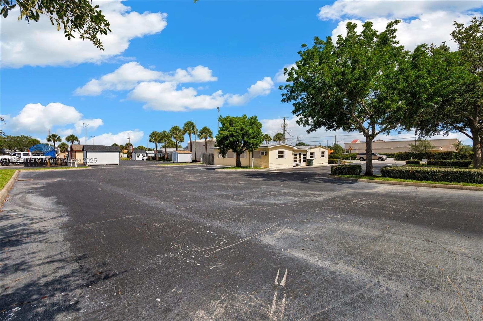 See details / 1800 sq. ft. $ 2025-08-29 0 Photo