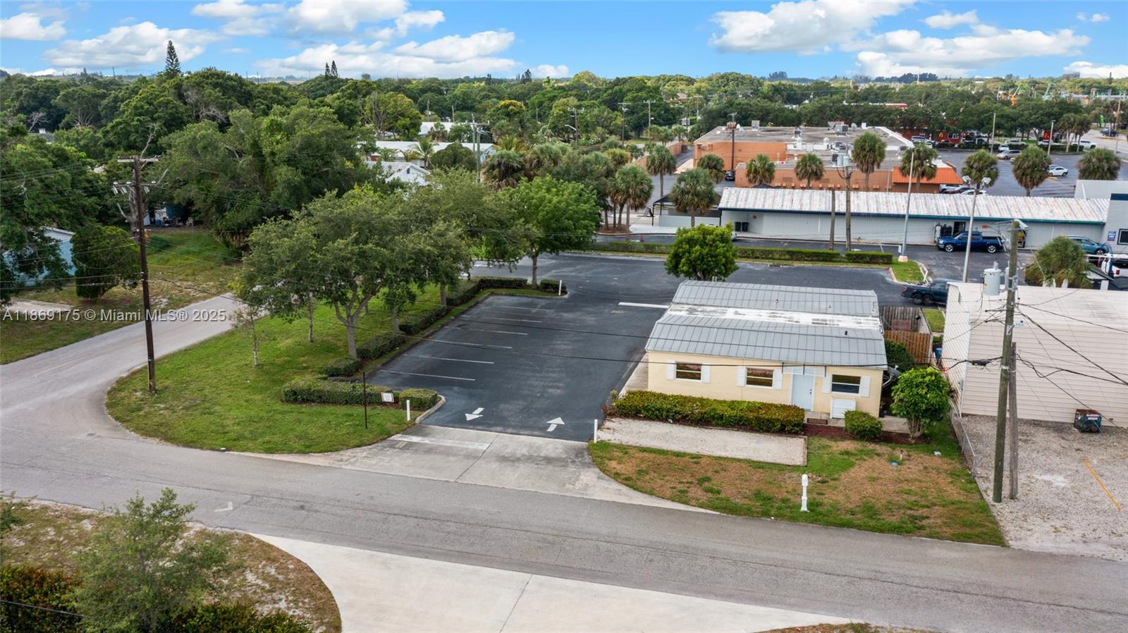 See details / 1800 sq. ft. $ 2025-08-29 0 Photo