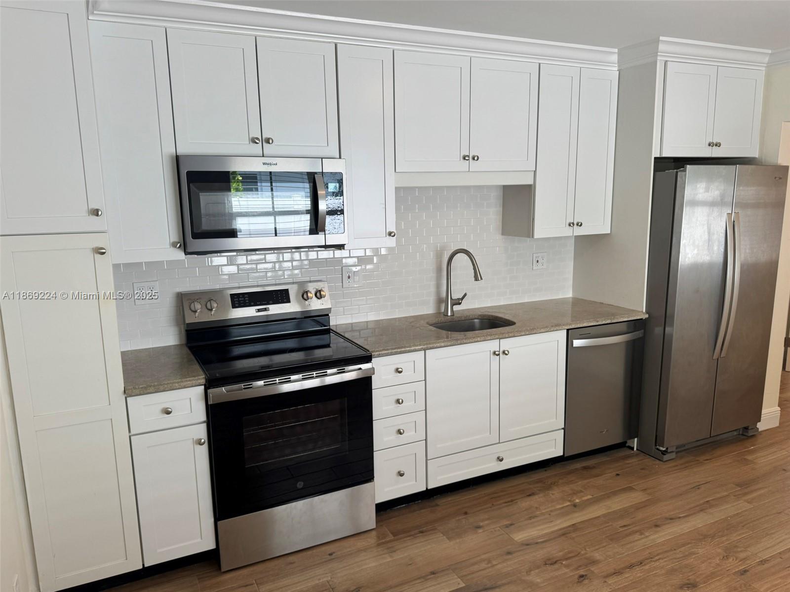See details / 1652 sq. ft. $ 2025-08-29 0 Photo