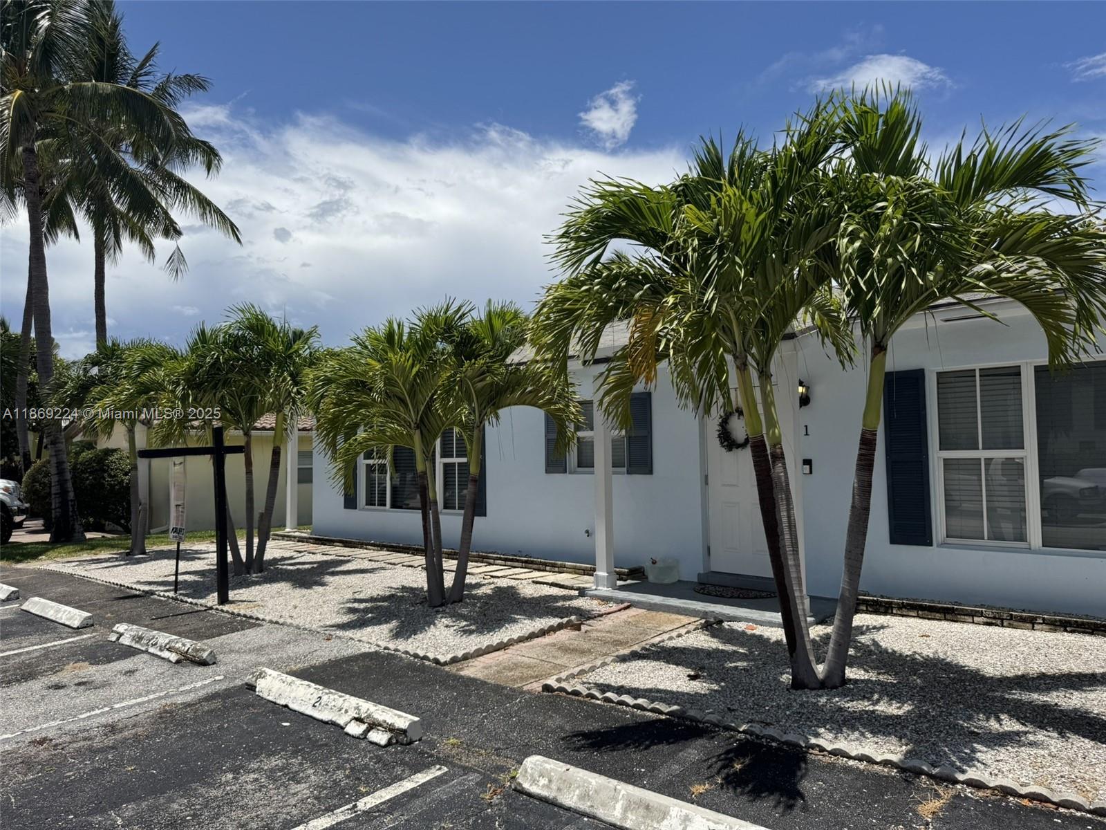 See details / 1652 sq. ft. $ 2025-08-29 0 Photo