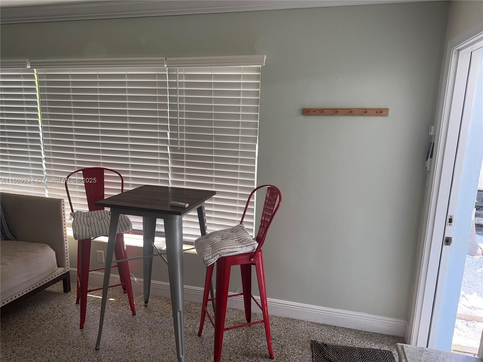 See details / 1652 sq. ft. $ 2025-08-29 0 Photo