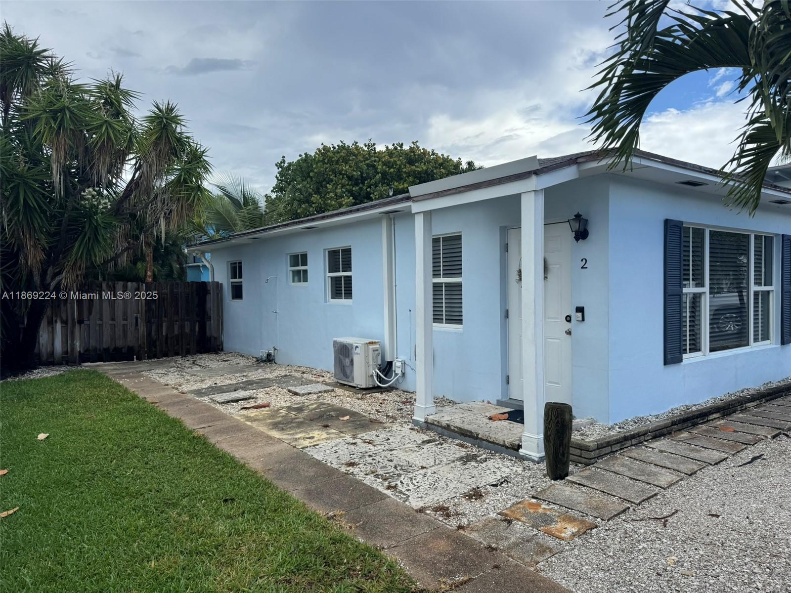 See details / 1652 sq. ft. $ 2025-08-29 0 Photo