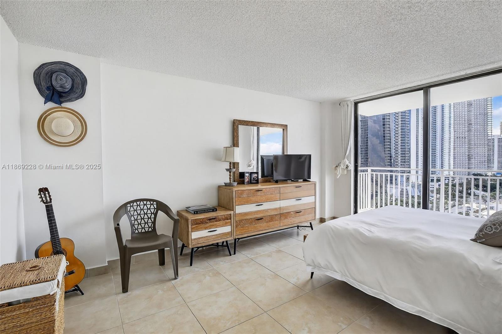 See details 1703 2 / 2 1232 sq. ft. $ 2025-08-29 0 Photo