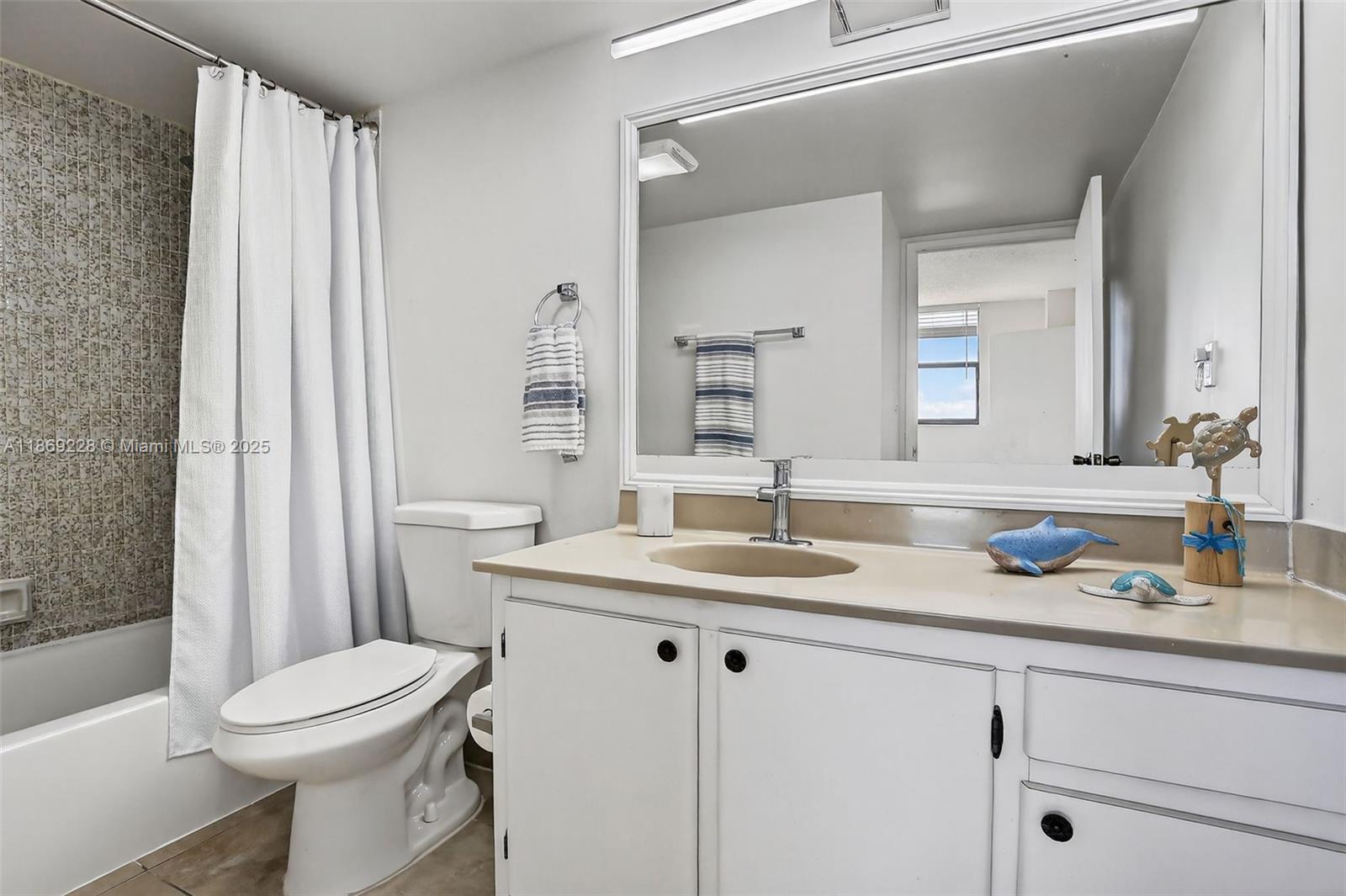 See details 1703 2 / 2 1232 sq. ft. $ 2025-08-29 0 Photo