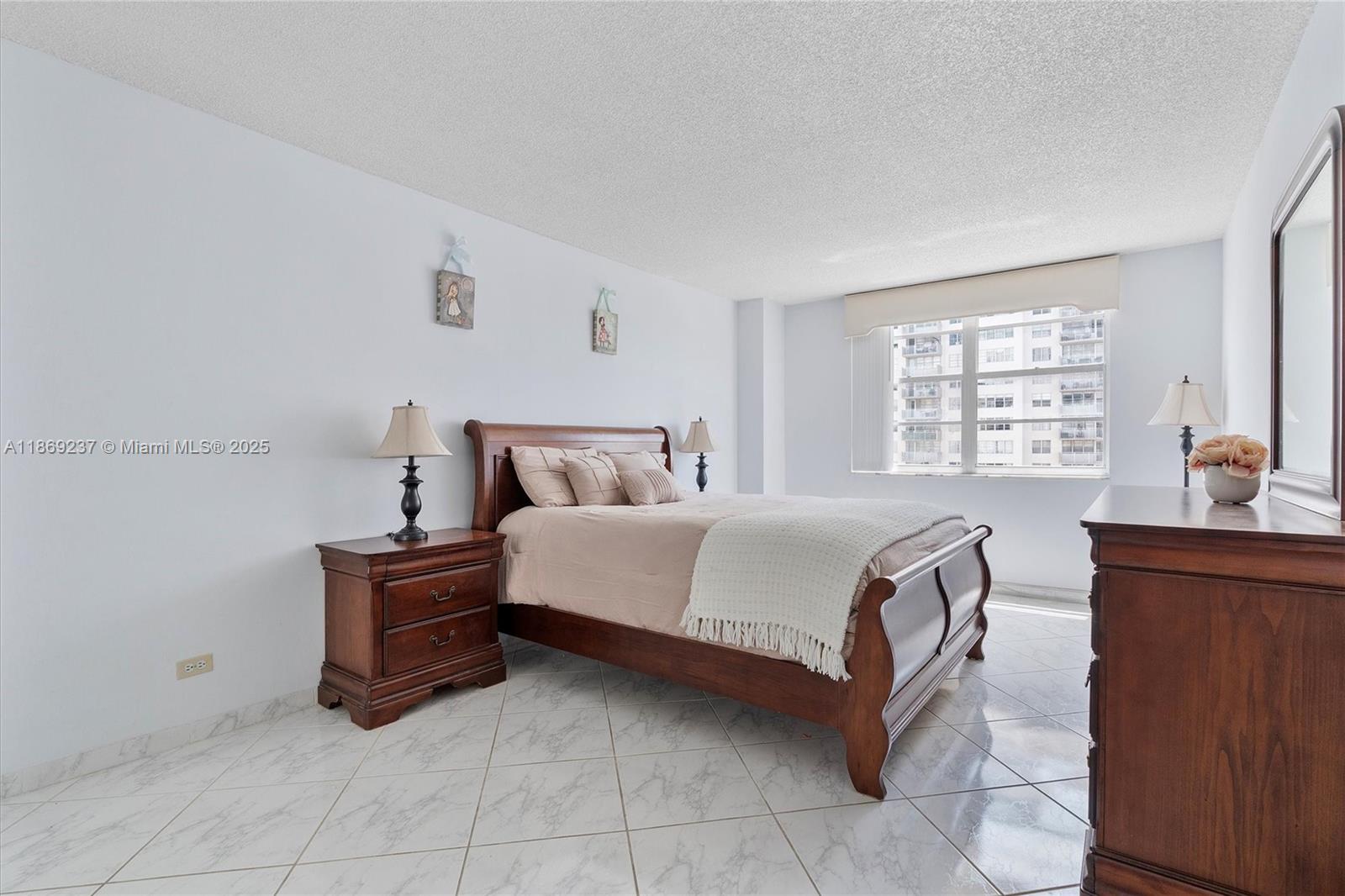 See details 1005 2 / 2 1544 sq. ft. $ 2025-08-29 0 Photo