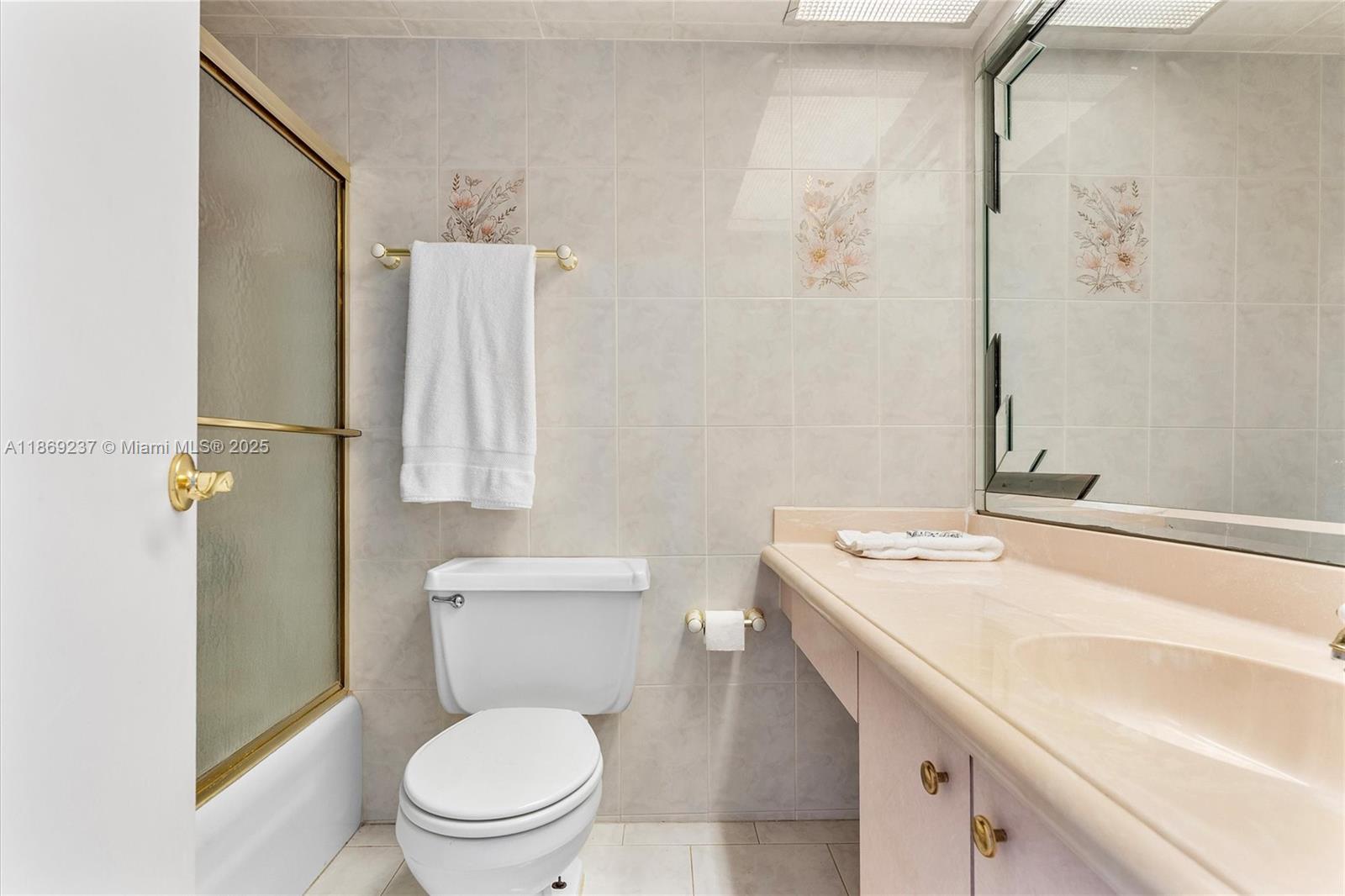 See details 1005 2 / 2 1544 sq. ft. $ 2025-08-29 0 Photo