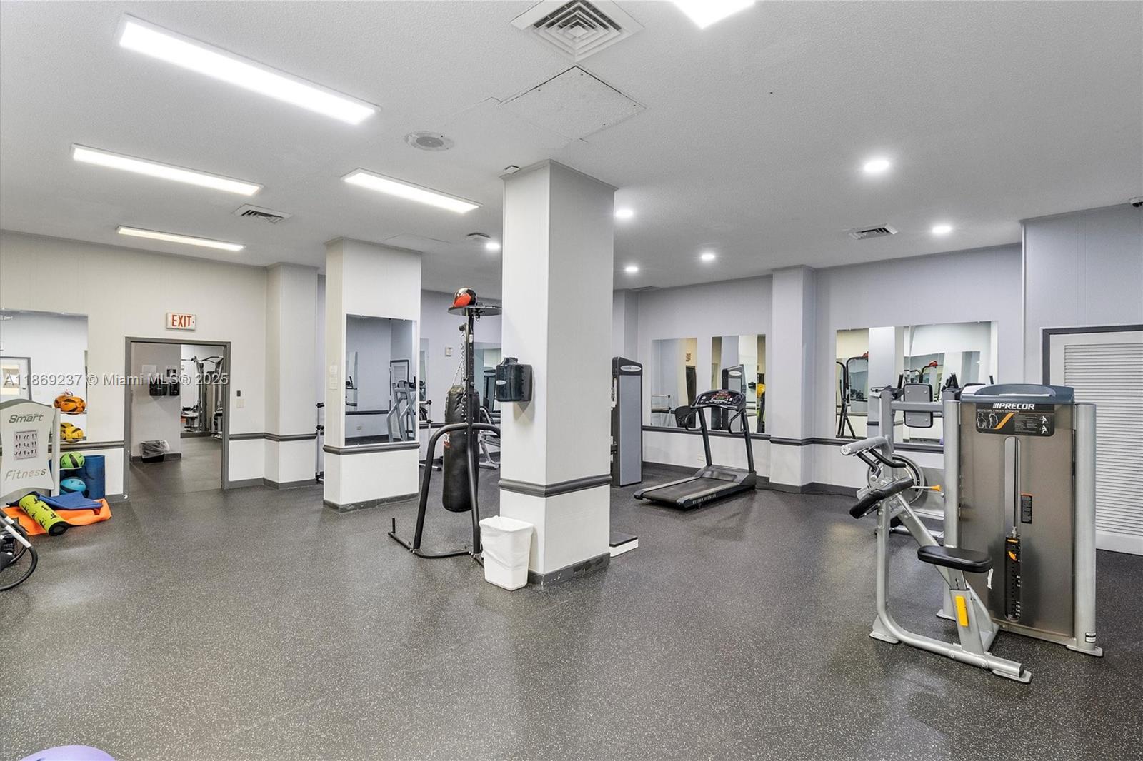 See details 1005 2 / 2 1544 sq. ft. $ 2025-08-29 0 Photo