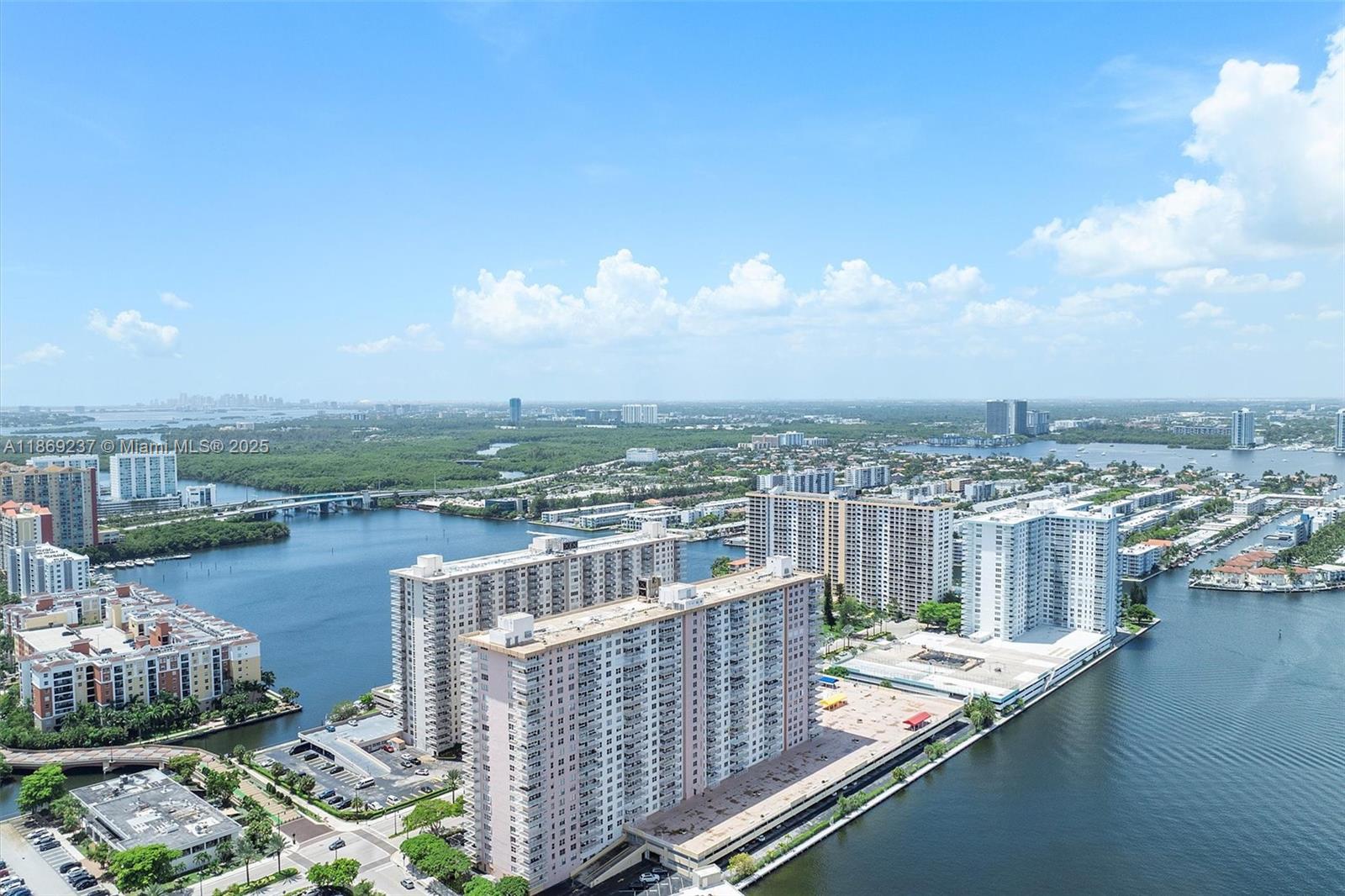 See details 1005 2 / 2 1544 sq. ft. $ 2025-08-29 0 Photo
