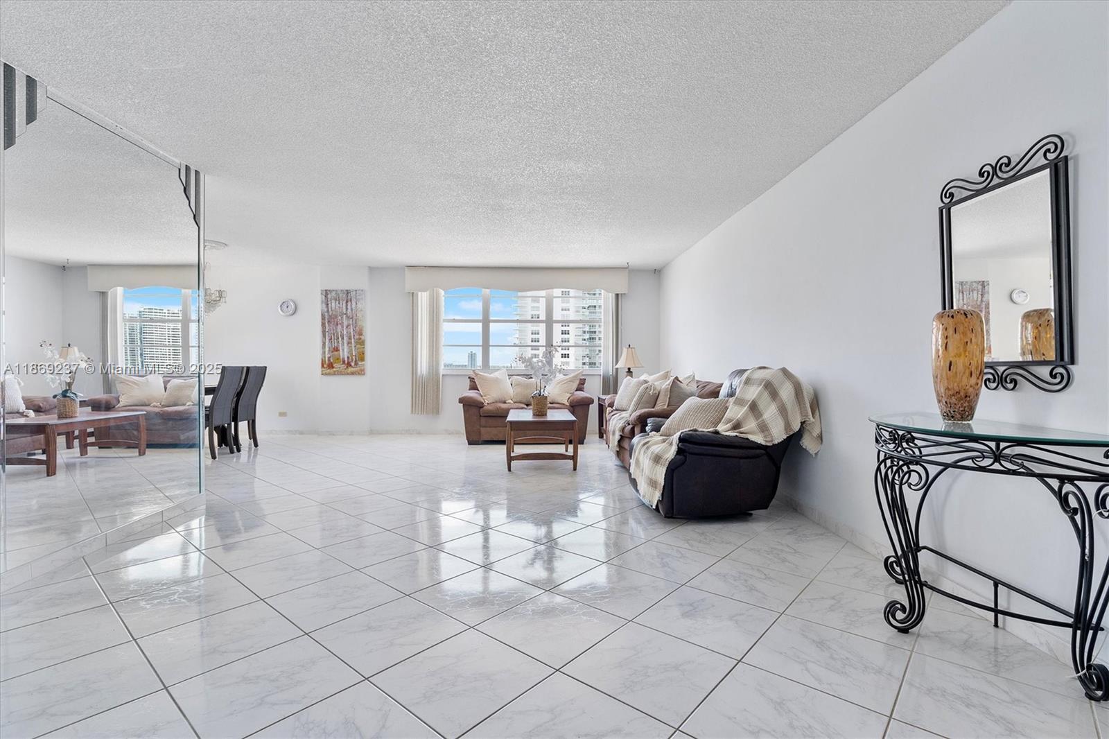 See details 1005 2 / 2 1544 sq. ft. $ 2025-08-29 0 Photo