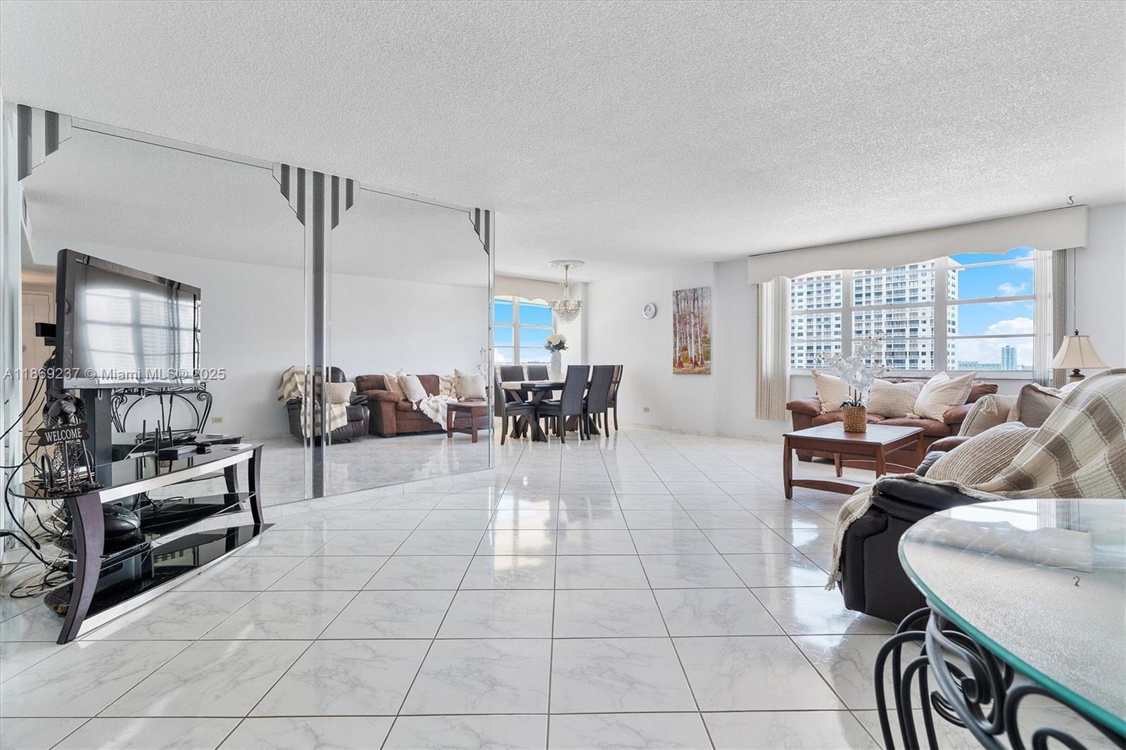 See details 1005 2 / 2 1544 sq. ft. $ 2025-08-29 0 Photo