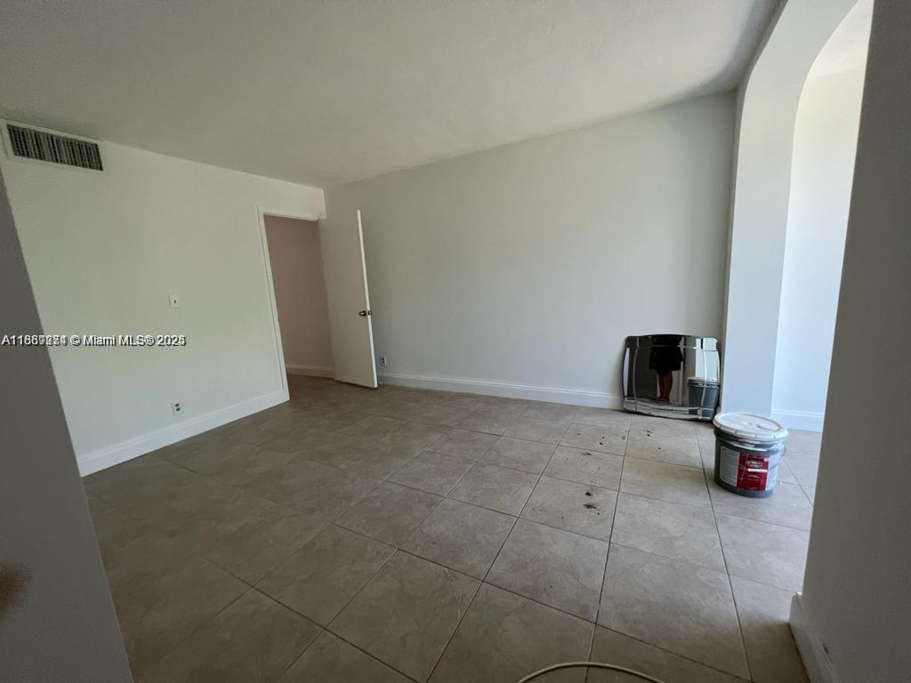 Photo of 816 27th Ave  (816), Hallandale Beach, Florida, 33009 - 