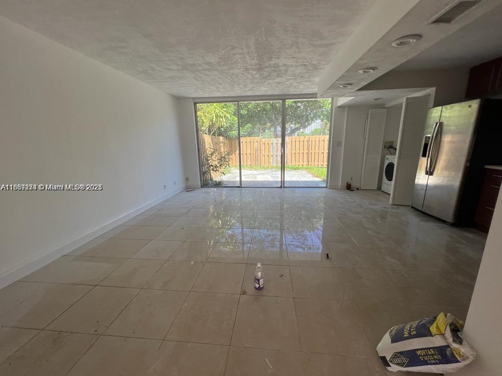 Photo of 816 27th Ave  (816), Hallandale Beach, Florida, 33009 - 