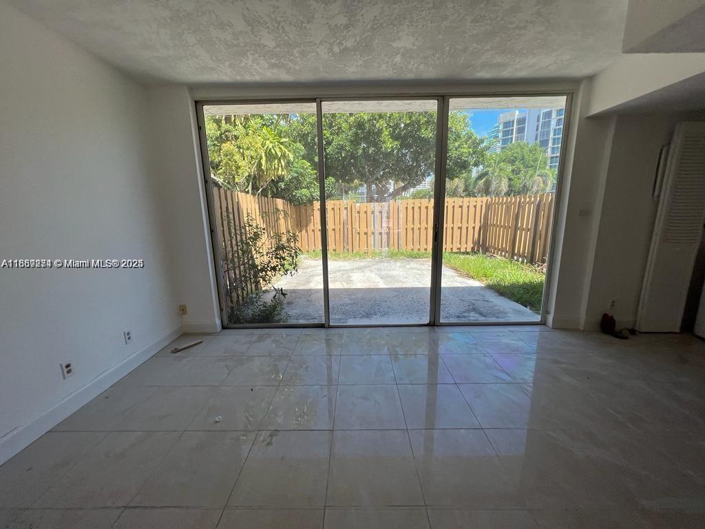 Photo of 816 27th Ave  (816), Hallandale Beach, Florida, 33009 - 