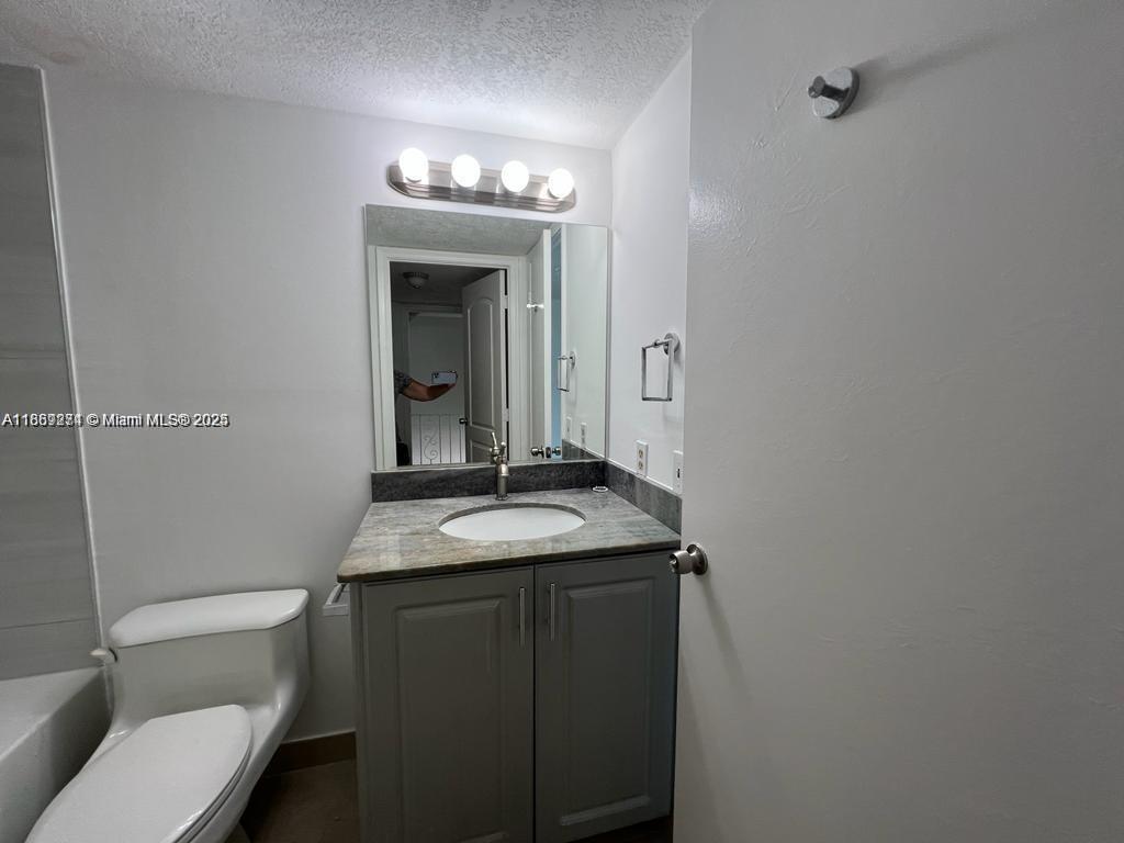 Photo of 816 27th Ave (816), Hallandale Beach, Florida, 33009 -