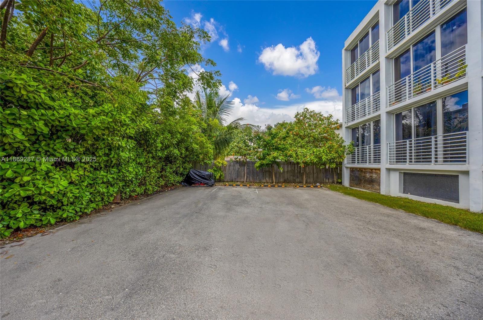   /   sq. ft. $ 2025-08-30 0 Photo