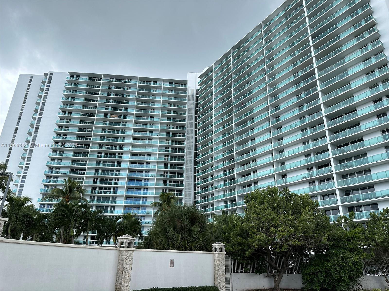 Ver detalles 221 2 / 2 1357 sq. ft. $ 2025-08-29 0 foto