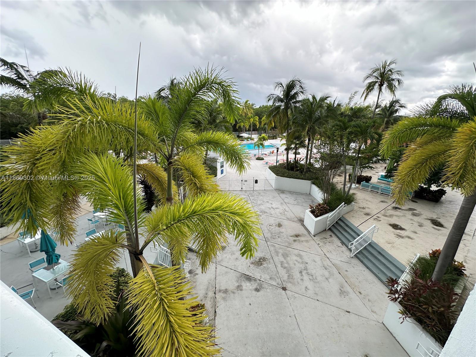 Ver detalles 221 2 / 2 1357 sq. ft. $ 2025-08-29 0 foto